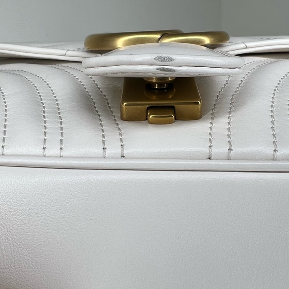 ✨SOLD✨ White GG Marmont Small Matelassé Shoulder Bag - Picture 12 of 15